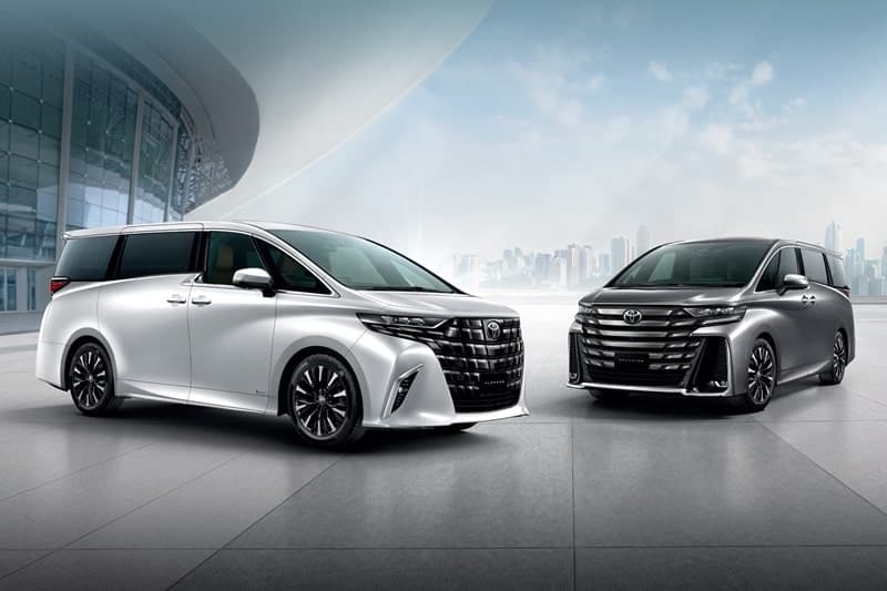 Toyota Alphard สีดำ